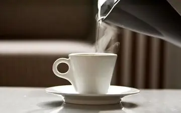 نوشیدن آب گرم برای بدن چه مزایایی دارد؟