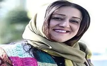 پوشش و گریم جالب فاطمه هاشمی در یک نمایش تئاتر