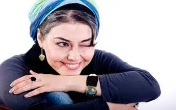 ژست جالب آنا همتی برای سلفی با دوستانش (عکس)