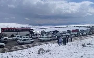 جاده شمشک دیزین مسدود شد 