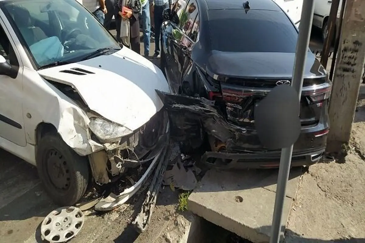 تصادف زنجیره ای در اتوبان تهران_کرج و فوت ۳ نفر