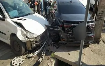 تصادف زنجیره ای در اتوبان تهران_کرج و فوت ۳ نفر