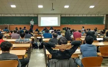 دانشگاه‌ها فردا به خاطر بازی فوتبال ایران و انگلیس زودتر تعطیل می‌شوند