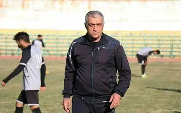 طلایی منش : برای شرافت فوتبال متاسفیم / داور دیدار برابر مس‌نوین کرمان وجدان نداشت 