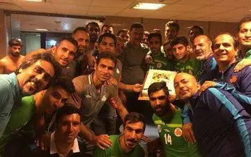 عکس/ علی دایی در جشن تولد دروازه بان سایپا