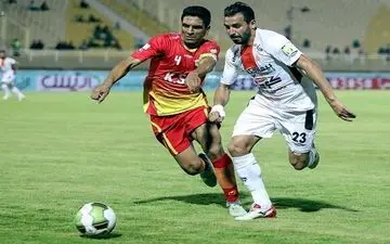  عباسیان شاگرد رضا عنایتی شد(عکس)