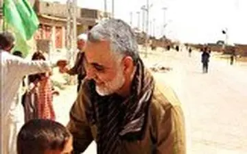 برآورده شدن آرزوی دختر شهید مدافع حرم توسط شهید سلیمانی 