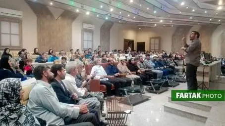 گزارش تصویری / اطعام 200 نفر از ناشنوایان از عواید موقوفه حاج محمد تقی اصفهانی 