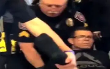 جنجال در هواپیما، لجبازی یک مسافر پرواز را لغو کرد! + عکس 