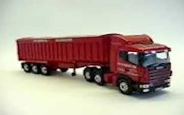 مرگ تلخ یک سرباز زیر چرخ های غول بیابانی