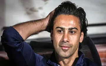 تنه فرهاد به سرمربی ایتالیایی؛ برق نیمکت استقلال چشم مجیدی را گرفت!