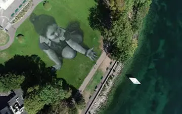 اقدام ابتکاری نقاش فرانسوی در حمایت از مهاجران + فیلم