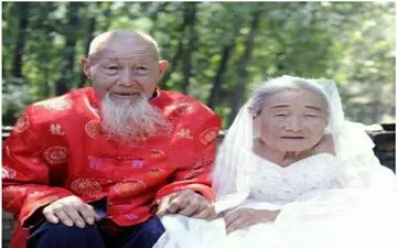 اولین عکس ازدواج بعد از 80سال زندگی مشترک!