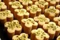 طرز تهیه شیرینی نخودچی خانگی برای عید نوروز 1404!