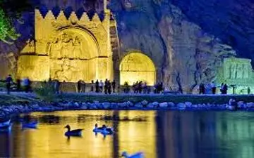 پخش برنامه "شب فیروزه ای" از تاق بستان کرمانشاه