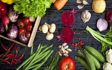  مبارزه با انواع سرطان ها با مصرف روزانه ۱۲ گزینه غذایی سالم