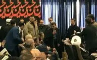 حضور احمدی نژاد در مراسم ترحیم پدر سردار قاسم سلیمانی/عکس