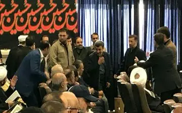 حضور احمدی نژاد در مراسم ترحیم پدر سردار قاسم سلیمانی/عکس