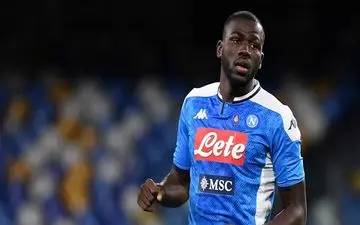 پیشنهاد جدید شیاطین سرخ برای جذب مدافع ناپولی رد شد