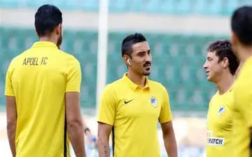 شاه‌ماهیِ نقل‌وانتقالات ایران در کنار خوانندۀ زنِ معروف ترکیه‌ای + عکس