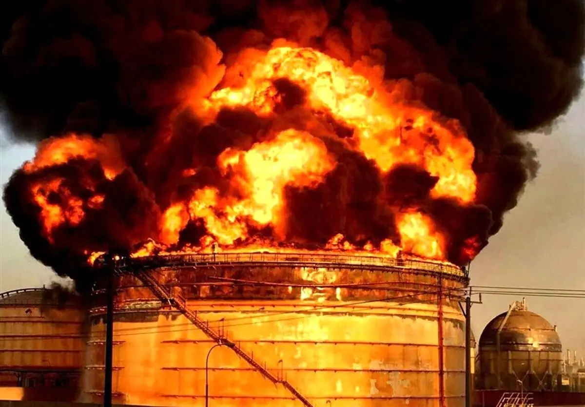 پالایشگاه نفت تهران آتش گرفت 