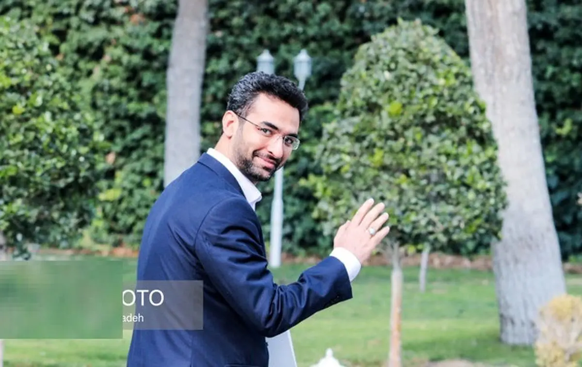 آذری جهرمی:
۱۱۰۰ روستا زیر پوشش تلفن همراه قرار گرفت