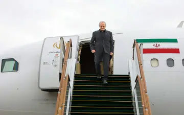 پزشکیان وارد جمهوری آذربایجان شد