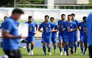  حضور قراب و اسماعیلی در تمرین استقلال و صحبت‌های شفر با بازیکنان 