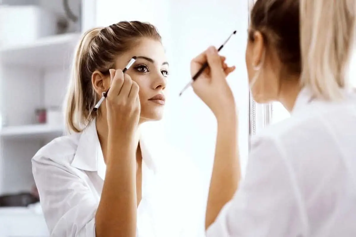 آموزش 15 ترفند آرایشی برای کاهش علائم خستگی صورت