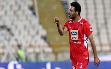 وقتی مدافع جنجالی سرخپوشان داغ دل هواداران استقلال را تازه می کند + عکس