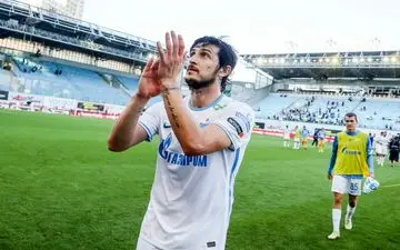 8 میلیون یورو برای 4 فصل؛سردار وسوسه می‌شود؟