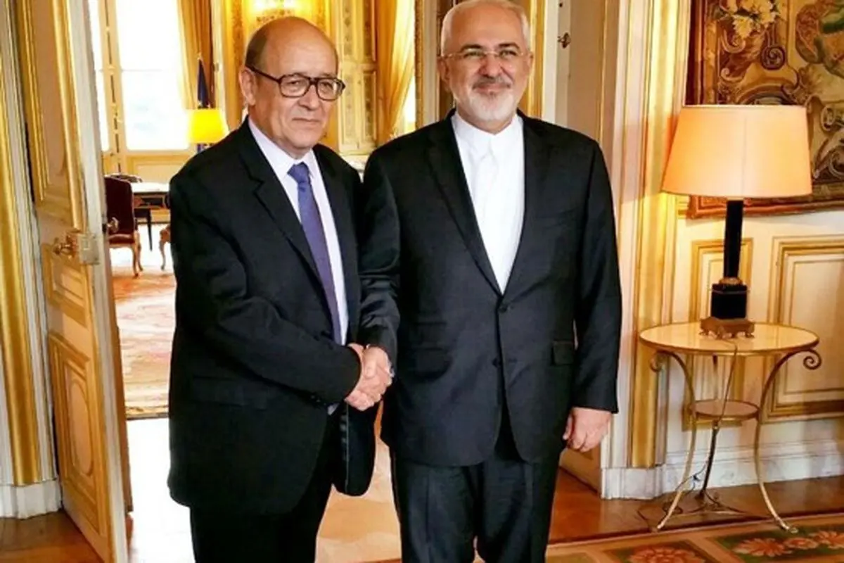 واکنش ظریف به جنجال نحوه خداحافظی او با همتای فرانسوی/ او به احترام ایران دست نداد تا من را بدرقه کند 