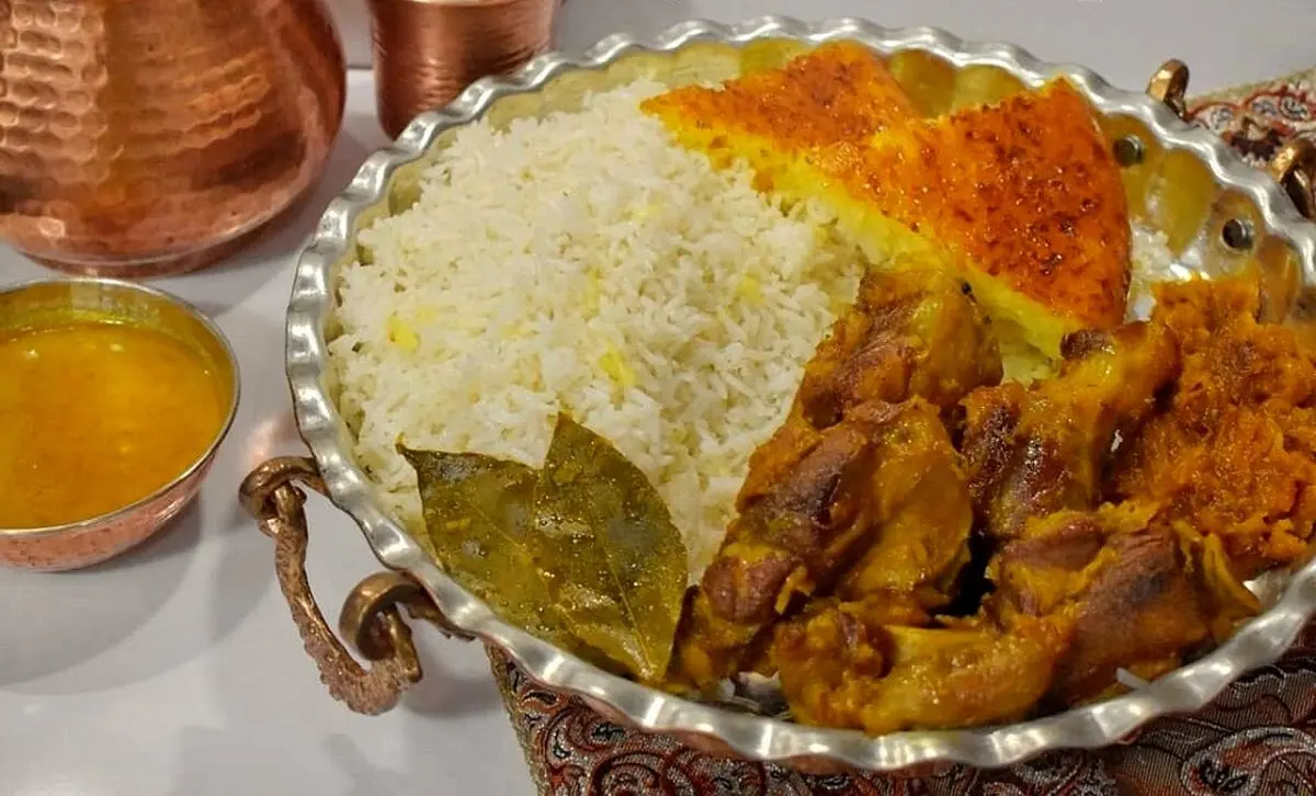 آموزش پخت چلوگوشت مجلسی (با زعفران و خلال پسته)