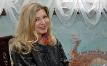 خانم خواننده برای همسر ترامپ لباس فرستاد! 