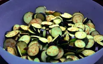 ترفند جلوگیری از سیاه شدن بادمجان اینجاست