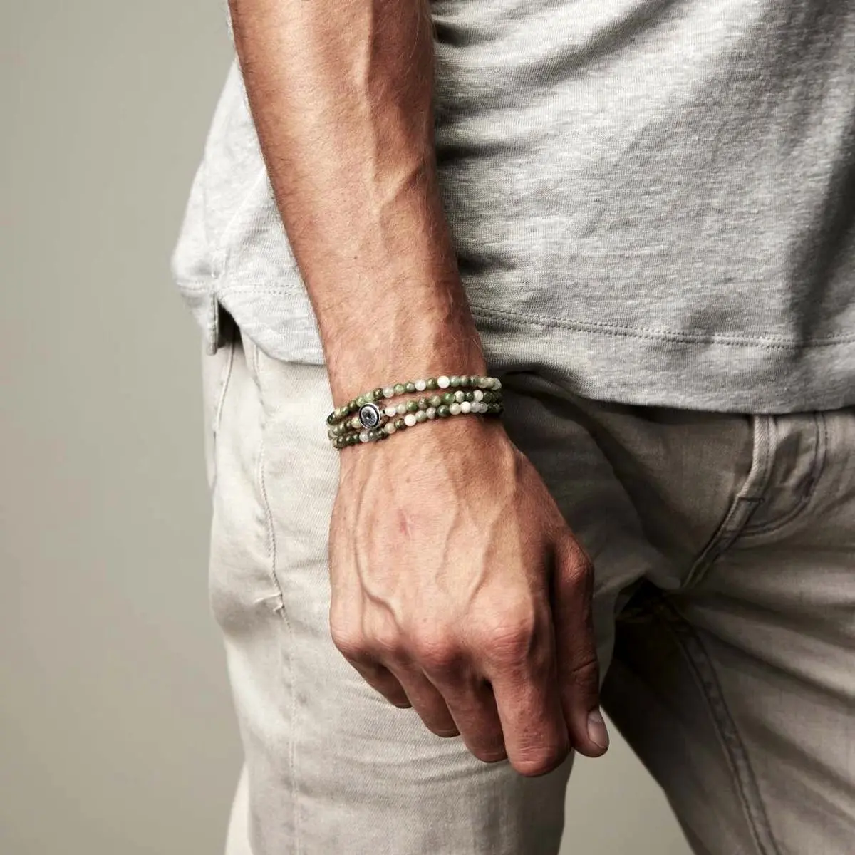 دستبند مردانه یک اکسسوری جذاب| برندهای برتر برای ست کردن با لباس‌های مختلف 