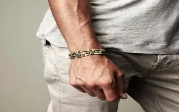 دستبند مردانه یک اکسسوری جذاب| برندهای برتر برای ست کردن با لباس‌های مختلف 