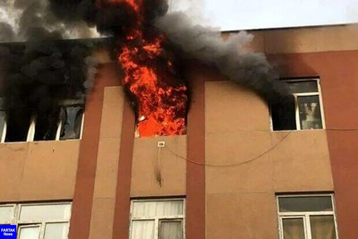 انفجار پاوربانک درحال شارژ که یک خانه را به آتش کشید + عکس