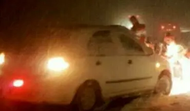 امدادرسانی به ۱۴۶ خودرو گرفتار شده در برف و کولاک شب گذشته