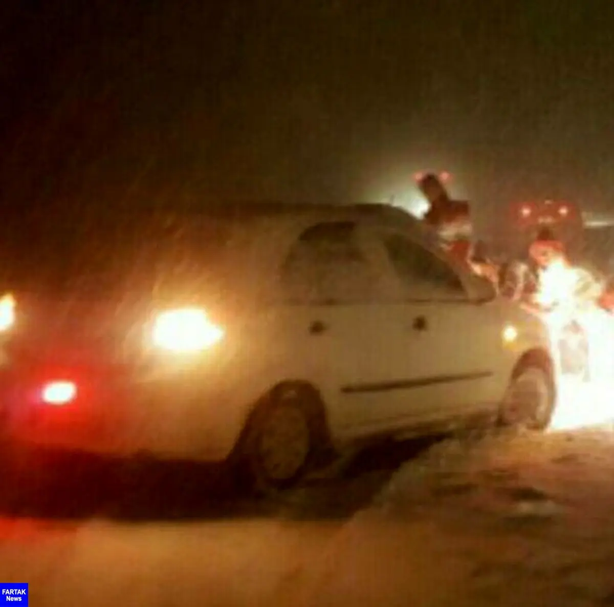 امدادرسانی به ۱۴۶ خودرو گرفتار شده در برف و کولاک شب گذشته