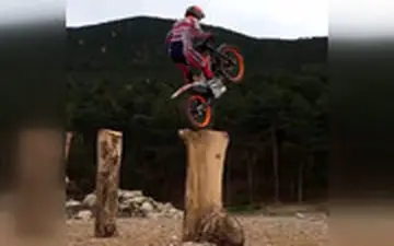 عجوبه‌های موتورسواری همه را انگشت به دهان کردند!