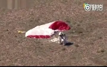 
ویدیویی باور نکردنی از فضانورد ماجراجوی اتریشی