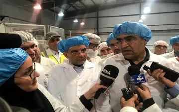  وزیر بهداشت: مشکلی در زمینه تولید و تامین شیرخشک نداریم