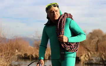 فیلم/شایعه های دردسرساز برای غواص فداکار آب های خروشان ایران 