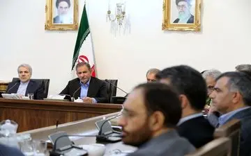 تاکید رهبری بر کاهش هزینه ها و حمایت از برنامه های اقتصاد مقاومتی در بودجه