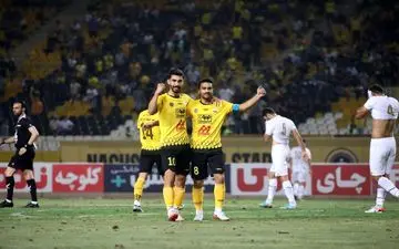 گل سوم سپاهان مقابل چادرملو + ویدئو