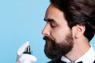 این ۸ عطر مردانه زمستانی را از دست ندهید؛ انتخاب‌هایی خاص و ماندگار