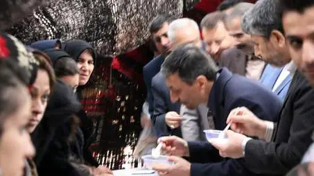 افتتاح واحدهای مسکونی گهواره  توسط  رئیس کمیته امداد کشور و  استاندار کرمانشاه 