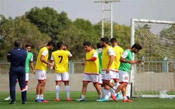  تمرین تیم فوتبال تراکتورسازی تعطیل شد