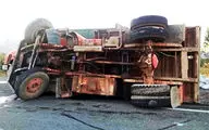اقدام هوشمندانه راننده کامیون برای رهایی از مرگ حتمی + فیلم 